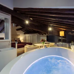 https://gigli-doro-suite.it-romehotels.com